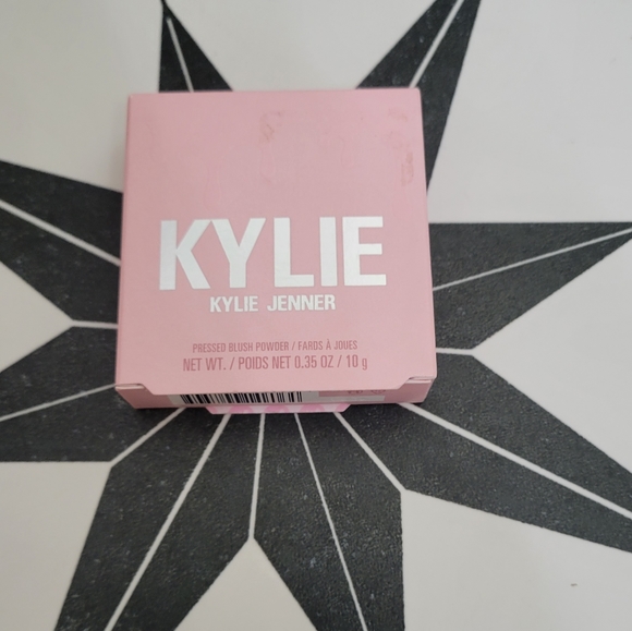 ✨️2xHP✨️NIB KYLIE Pressed Blush Powder 726 CLOSE TO PERFECT - Picture 11 of 12